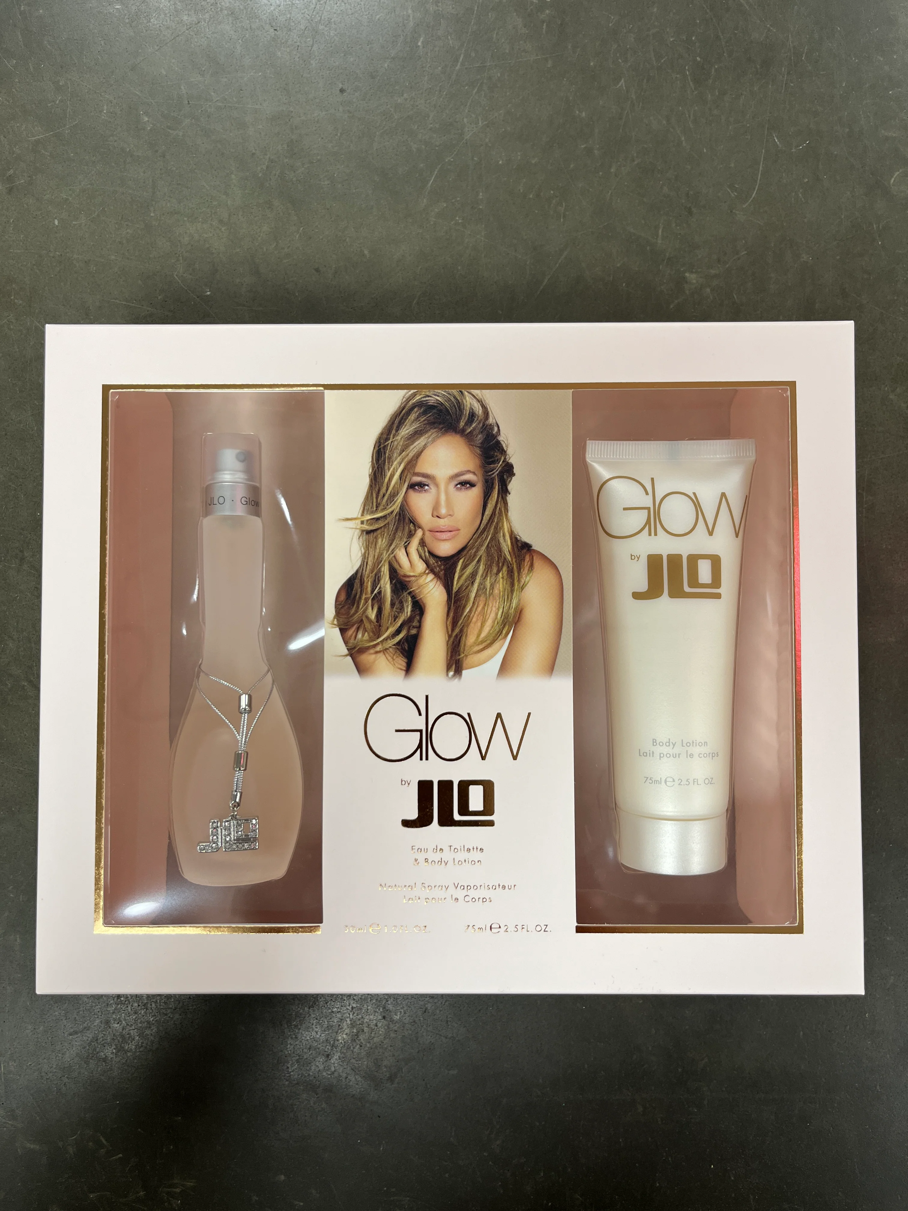 Jennifer Lopez Glow by JLo EdT 30 ml + Body Lotion 75 ml Gaveæske
